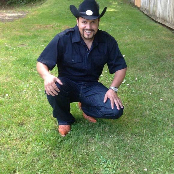 Meet your Posher, Rafael - Picture 1 of 1